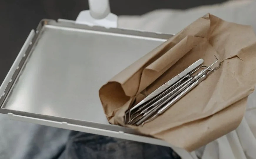 Velika istraga u susjedstvu: Muškarac zdrav došao kod zubara, nakon zahvata pao u komu i preminuo